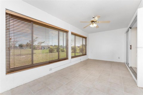House in Punta Gorda, Florida 3 bedrooms, 141.68 sq.m. № 1685476 - photo 19