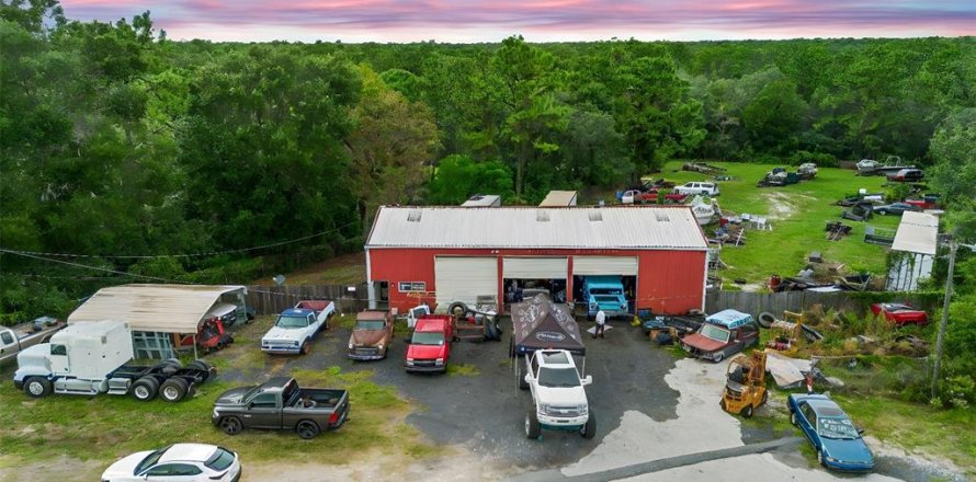 Immobilier commercial à Homosassa, Floride 142.14 m2 № 1898606