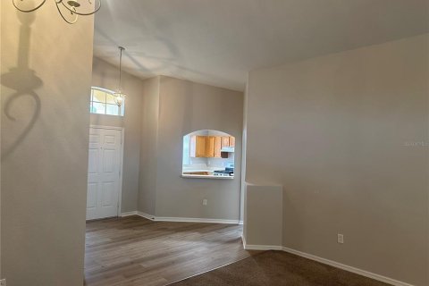 House in Haines City, Florida 3 bedrooms, 152.73 sq.m. № 2207901 - photo 6