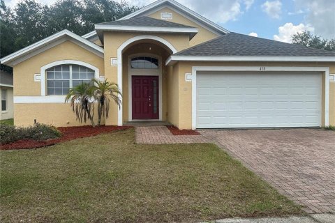 House in Haines City, Florida 3 bedrooms, 152.73 sq.m. № 2207901 - photo 2