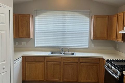 House in Haines City, Florida 3 bedrooms, 152.73 sq.m. № 2207901 - photo 14