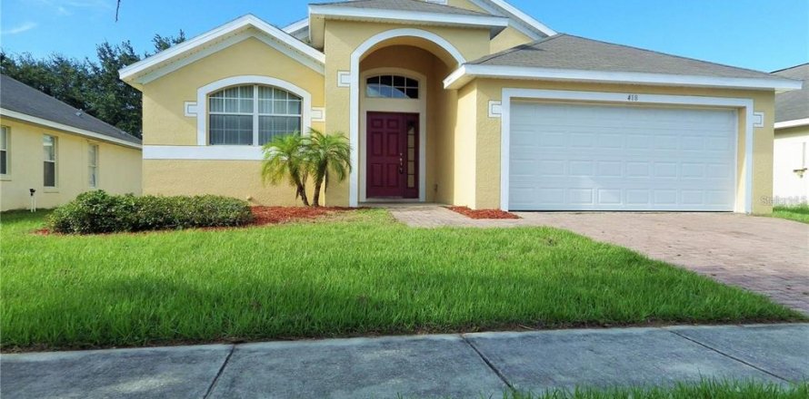 House in Haines City, Florida 3 bedrooms, 152.73 sq.m. № 2207901