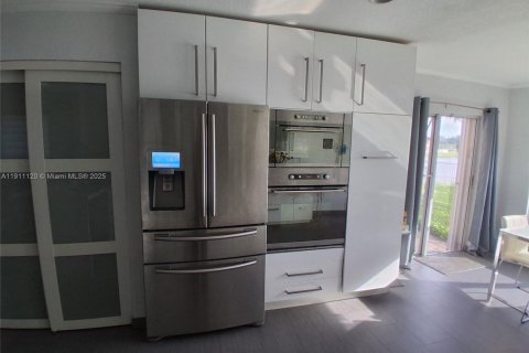 Купить виллу или дом в Холливуд, Флорида 4 спальни, 199.74м2, № 1969023 - фото 8