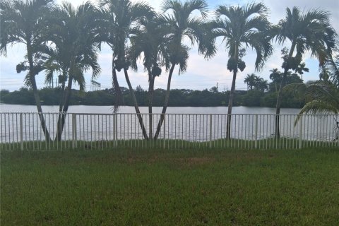 Купить виллу или дом в Холливуд, Флорида 4 спальни, 199.74м2, № 1969023 - фото 3