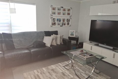 Купить виллу или дом в Холливуд, Флорида 4 спальни, 199.74м2, № 1969023 - фото 6