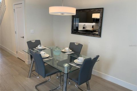 Touwnhouse à vendre à Clermont, Floride: 3 chambres, 172.05 m2 № 2132377 - photo 3