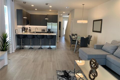 Touwnhouse à vendre à Clermont, Floride: 3 chambres, 172.05 m2 № 2132377 - photo 8