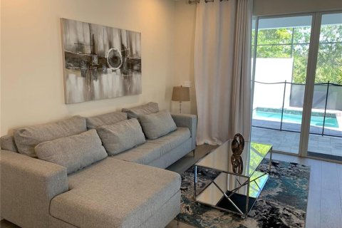 Touwnhouse à vendre à Clermont, Floride: 3 chambres, 172.05 m2 № 2132377 - photo 4