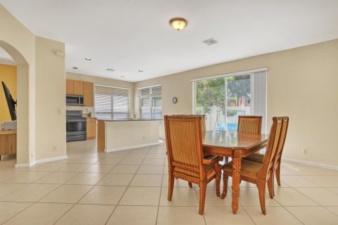 Casa en venta en West Palm Beach, Florida, 4 dormitorios, 183.85 m2 № 2370542 - foto 4
