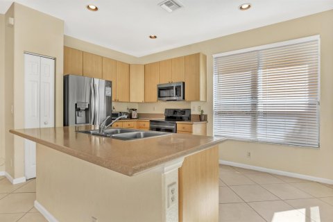 Casa en venta en West Palm Beach, Florida, 4 dormitorios, 183.85 m2 № 2370542 - foto 5