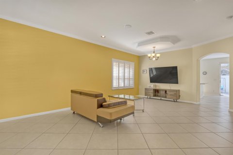 Casa en venta en West Palm Beach, Florida, 4 dormitorios, 183.85 m2 № 2370542 - foto 2