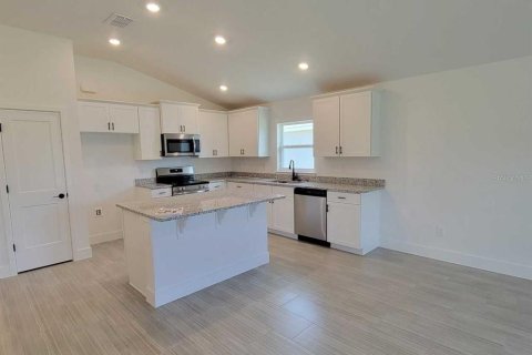 House in Ocala, Florida 3 bedrooms, 159.79 sq.m. № 2234411 - photo 9