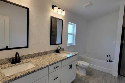 House in Ocala, Florida 3 bedrooms, 159.79 sq.m. № 2234411 - photo 18
