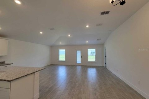 House in Ocala, Florida 3 bedrooms, 159.79 sq.m. № 2234411 - photo 5