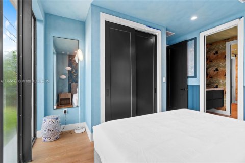 Снять в аренду таунхаус в Майами, Флорида 3 спальни, 161.65м2, № 1959450 - фото 13