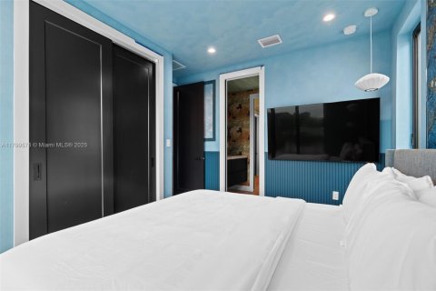 Снять в аренду таунхаус в Майами, Флорида 3 спальни, 161.65м2, № 1959450 - фото 12