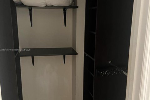Condo in Aventura, Florida, 1 bedroom  № 1707122 - photo 14