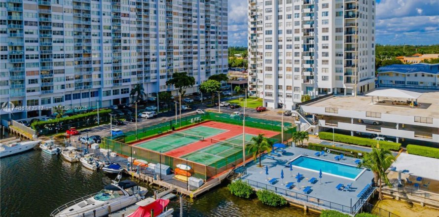 Condo in Aventura, Florida, 1 bedroom  № 1707122