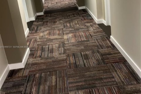 Apartamento en alquiler en Doral, Florida, 2 dormitorios, 115.57 m2 № 2010588 - foto 2