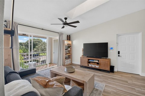Condo in Delray Beach, Florida, 2 bedrooms  № 2392682 - photo 6
