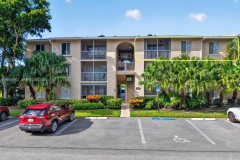 Condo in Delray Beach, Florida, 2 bedrooms  № 2392682 - photo 3