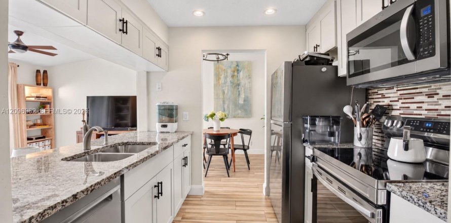 Condo in Delray Beach, Florida, 2 bedrooms  № 2392682