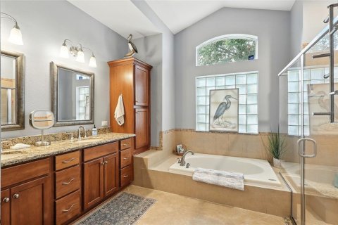 House in Valrico, Florida 4 bedrooms, 236.9 sq.m. № 1904366 - photo 26