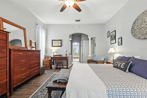 House in Valrico, Florida 4 bedrooms, 236.9 sq.m. № 1904366 - photo 25