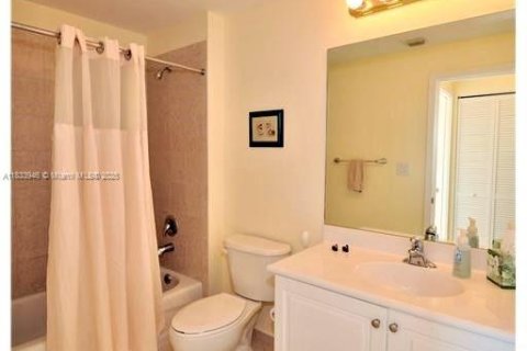 Condominio en venta en Miami, Florida, 2 dormitorios, 106.09 m2 № 1813892 - foto 16