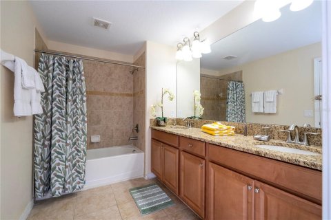 Touwnhouse à vendre à Kissimmee, Floride: 5 chambres, 188.03 m2 № 2105522 - photo 12
