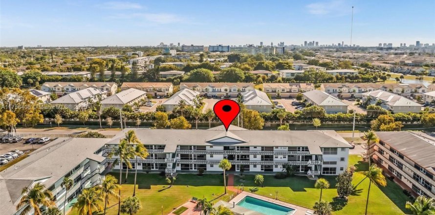 Condo in Hollywood, Florida, 2 bedrooms № 1716183