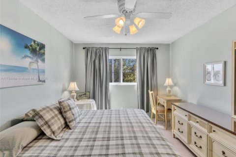 Condo in Hollywood, Florida, 2 bedrooms  № 1716183 - photo 27