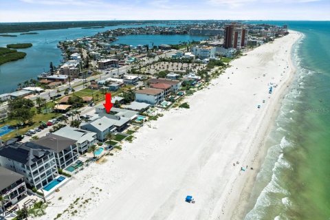 Land in Saint Petersburg, Florida № 1868958 - photo 1