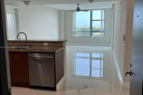 Купить кондоминиум в Санрайз, Флорида 2 спальни, 108.23м2, № 1726598 - фото 2