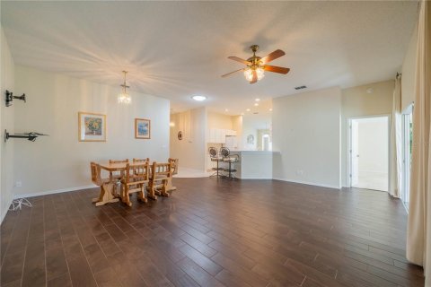 Condo in Sun City Center, Florida, 2 bedrooms  № 1558349 - photo 5