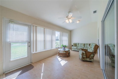 Condo in Sun City Center, Florida, 2 bedrooms  № 1558349 - photo 25