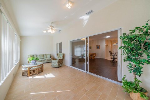Condo in Sun City Center, Florida, 2 bedrooms  № 1558349 - photo 26