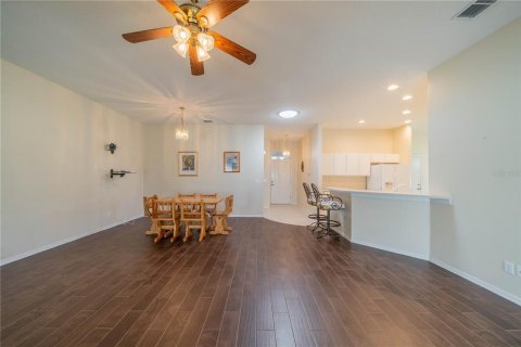 Condo in Sun City Center, Florida, 2 bedrooms  № 1558349 - photo 7