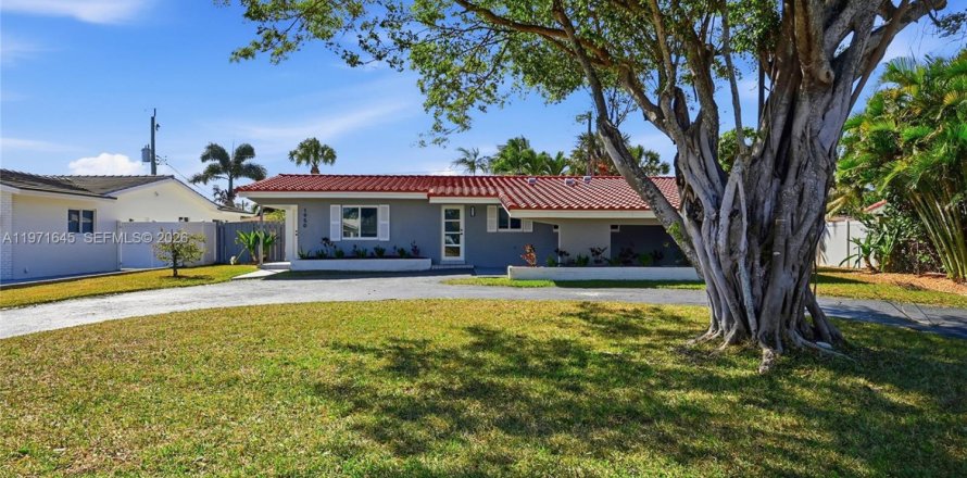 House in Fort Lauderdale, Florida 4 bedrooms № 2032604