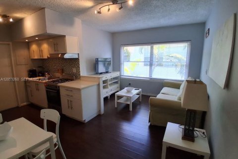 Condo à Miami Beach, Floride, 1 chambre  № 2264213