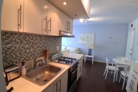 Copropriété à louer à Miami Beach, Floride: 1 chambre, 39.76 m2 № 2264213 - photo 5