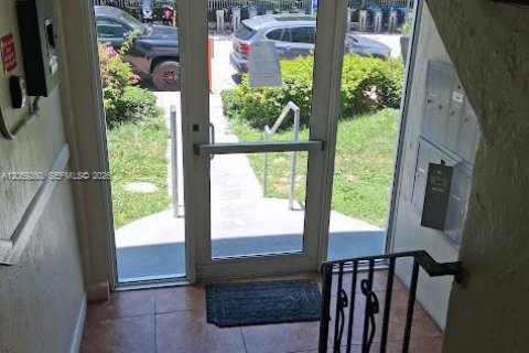 Copropriété à louer à Miami Beach, Floride: 1 chambre, 39.76 m2 № 2264213 - photo 14