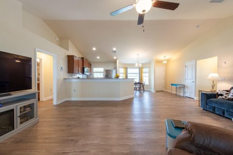 Casa en venta en Brooksville, Florida, 3 dormitorios, 143.72 m2 № 1743725 - foto 5
