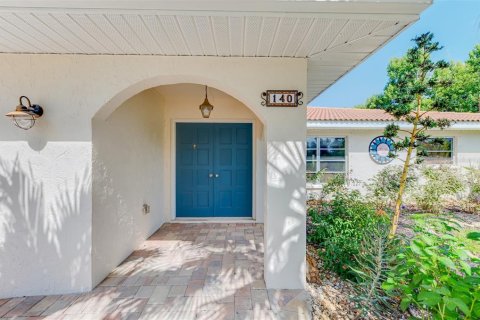 House in Englewood, Florida 4 bedrooms, 346.8 sq.m. № 2231031 - photo 7