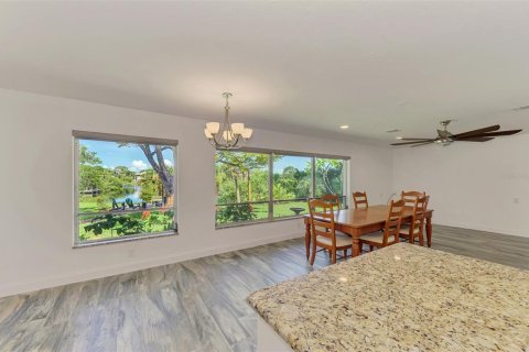 House in Englewood, Florida 4 bedrooms, 346.8 sq.m. № 2231031 - photo 26