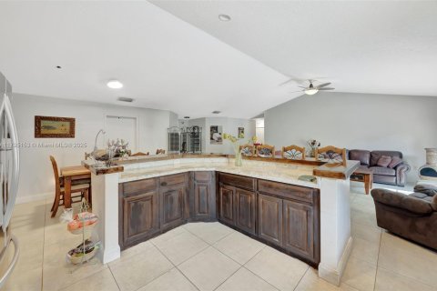 Casa en venta en Miami, Florida, 3 dormitorios, 145.58 m2 № 1742144 - foto 14