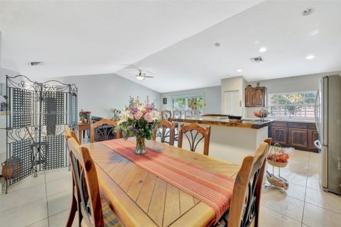 Casa en venta en Miami, Florida, 3 dormitorios, 145.58 m2 № 1742144 - foto 11