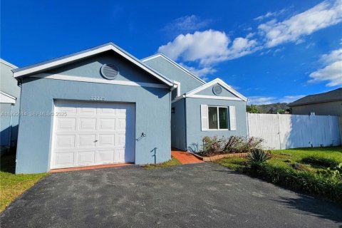 Casa en venta en Cutler Bay, Florida, 3 dormitorios, 108.32 m2 № 1993755 - foto 3