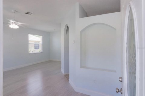 Villa ou maison à vendre à Clermont, Floride: 3 chambres, 140.38 m2 № 2421759 - photo 3