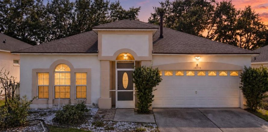 Villa ou maison à Clermont, Floride 3 chambres, 140.38 m2 № 2421759